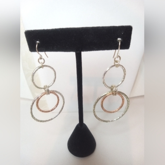 Earrings Interlocking Circles Silver Tone And Copper Wire Pierced 2.5" Dangle - Picture 1 of 5